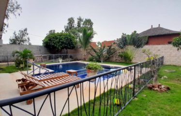 NGAPAROU : Villa R+1 située proche de Saly Center à vendre