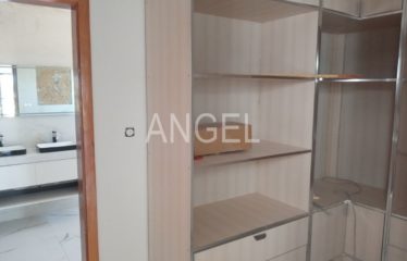 NGAPAROU : Une belle et grande villa à louer