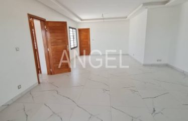 NGAPAROU : Une belle et grande villa à louer