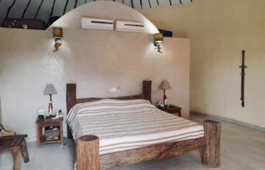 NDIOROKH : Villa typique aux dimensions exceptionnelles à vendre