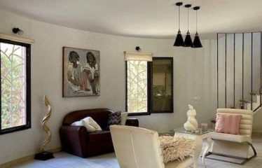 NDIOROKH : Villa typique aux dimensions exceptionnelles à vendre