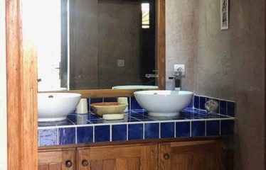 NGAPAROU : Magnifique villa à vendre en bord d’océan