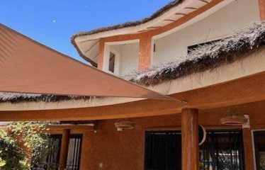 NGAPAROU : Magnifique villa à vendre en bord d’océan