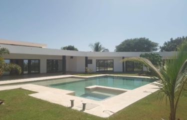 NGUERIGNE : Très grande villa contemporaine plain pieds à vendre