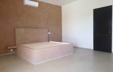 NGUERIGNE : Très grande villa contemporaine plain pieds à vendre