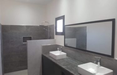 NGUERIGNE : Très grande villa contemporaine plain pieds à vendre