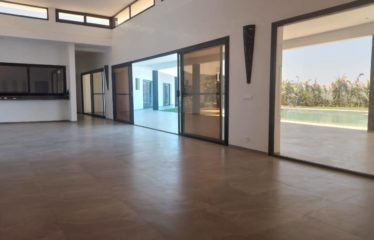 NGUERIGNE : Très grande villa contemporaine plain pieds à vendre