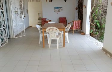 NDAYANE : Originale propriété composée de 2 villas jumelées face à l’océan à vendre