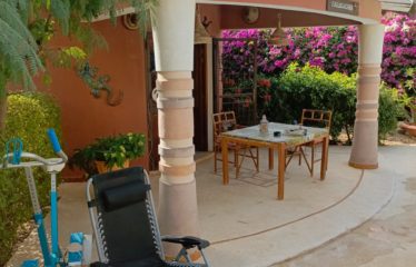 LA SOMONE : Villa au charme afro accompagnée de sa dépendance et de son studio à vendre