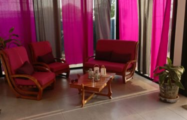 SOMONE : Villa contemporaine plain-pied 3 chambres avec piscine à vendre