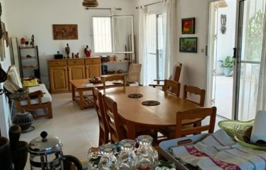 NDAYANE : Originale propriété composée de 2 villas jumelées face à l’océan à vendre