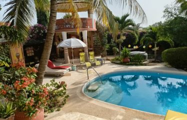 LA SOMONE : Villa au charme afro accompagnée de sa dépendance et de son studio à vendre