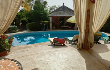 LA SOMONE : Villa au charme afro accompagnée de sa dépendance et de son studio à vendre