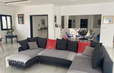 NGUERIGNE : Villa 3 chambres avec piscine à vendre