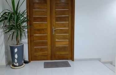 NGAPAROU : Villa contemporaine 5 chambres avec piscine à vendre