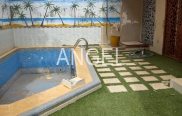 DAKAR ALMADIES : Belle villa de 335 m² de type R+2 à louer