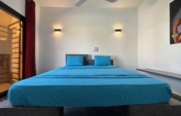 NGUERIGNE : Superbe villa neuve 4 chambres 210M² terrain de 1672M² avec piscine à vendre