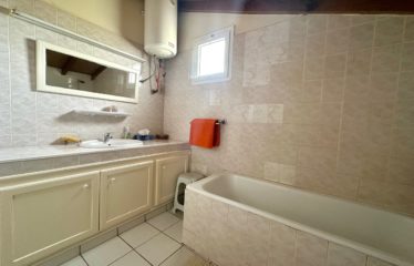 SALY : Villa 4 chambres 200M² habitables à vendre sur 703M² de terrain