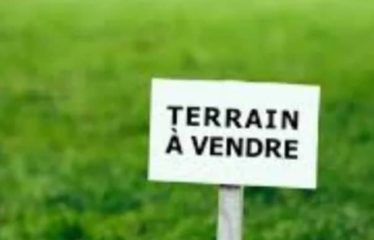 DAKAR GRAND YOFF : Terrain double angle à vendre