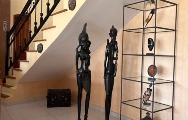 NGUERIGNE : Magnifique villa 3 chambres belle piscine à vendre