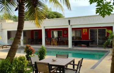 NGAPAROU : Villa 4 chambres avec piscine à louer location longue durée