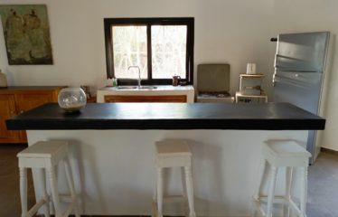 NGUEKHOKH : Villa 4 chambres avec piscine sur terrain de 3 100 m2 à vendre