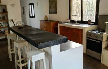 NGUEKHOKH : Villa 4 chambres avec piscine sur terrain de 3 100 m2 à vendre