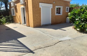 MBODIENE : Magnifique hôtel/restaurant au bord de la lagune à vendre