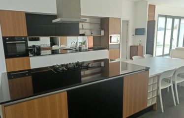 SOMONE : Villa standing au concept innovant avec piscine à vendre