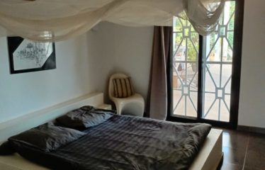 NGUEKHOKH : Villa 4 chambres avec piscine sur terrain de 3 100 m2 à vendre