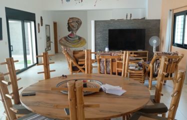 NGUERIGNE : Villa de standing à vendre de 5 chambres