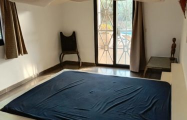 NGUEKHOKH : Villa 4 chambres avec piscine sur terrain de 3 100 m2 à vendre