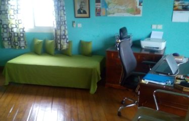 NGAPAROU : Villa traditionnelle atypique 4 chambres avec vue sur mer à vendre