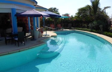 NGAPAROU : Villa traditionnelle atypique 4 chambres avec vue sur mer à vendre