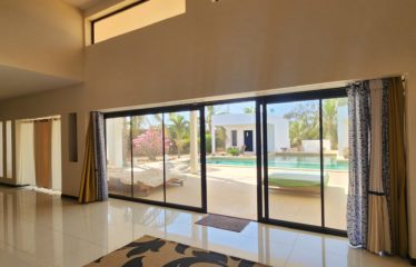 NGUERIGNE : Villa contemporaine à vendre 500 m²