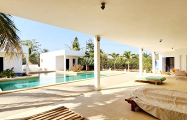 NGUERIGNE : Villa contemporaine à vendre 500 m²