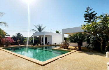 NGUERIGNE : Villa contemporaine à vendre 500 m²