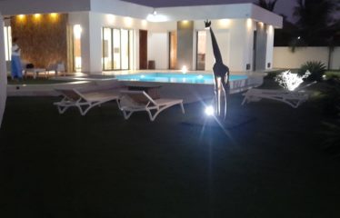 SOMONE : Villa standing au concept innovant avec piscine à vendre