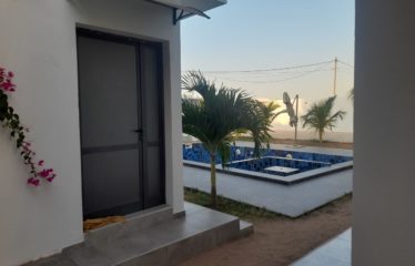 NGUERIGNE : Villa contemporaine R+1 avec piscine à vendre
