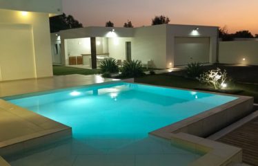 SOMONE : Villa standing au concept innovant avec piscine à vendre