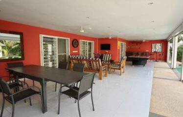 NGAPAROU : Villa 4 chambres avec piscine à louer location longue durée