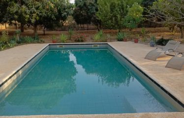 NGUEKHOKH : Villa 4 chambres avec piscine sur terrain de 3 100 m2 à vendre