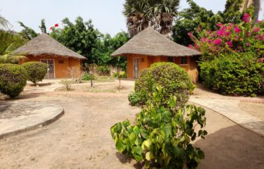 SALY : Lot de 5 bungalows et une case privative sur un terrain de 1 904 m2 à vendre