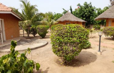 SALY : Lot de 5 bungalows et une case privative sur un terrain de 1 904 m2 à vendre