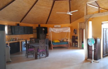 SALY : Lot de 5 bungalows et une case privative sur un terrain de 1 904 m2 à vendre