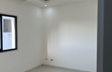 DAKAR MERMOZ : Appartement F4 à louer derrière Université du Sahel