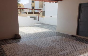 DAKAR OUEST FOIRE : Villa R+1 à louer