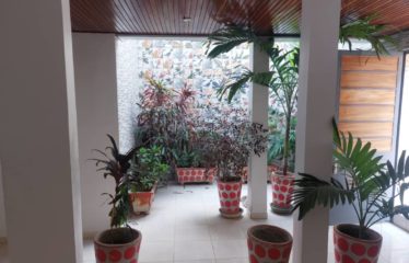 DAKAR OUEST FOIRE : Villa R+1 à louer