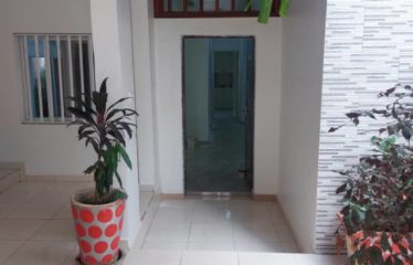 DAKAR OUEST FOIRE : Villa R+1 à louer