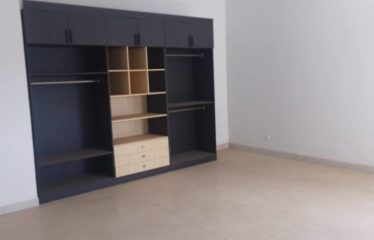 DAKAR ALMADIES : Duplex F6 à louer